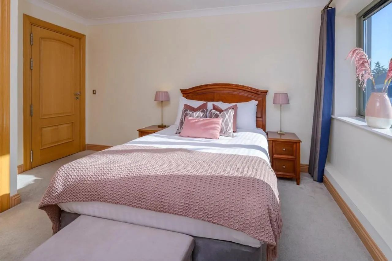 Park Place Apartments Cill Airne 4*,